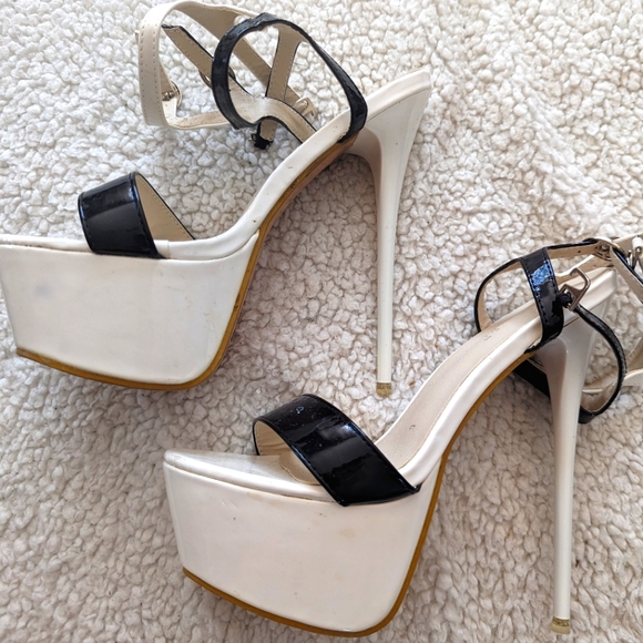 Stiletto Pleasers Pumps with Ankle & Toe Straps - Picture 7 of 7